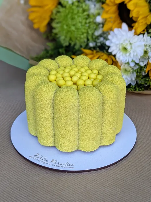 סט כפרי - זר פרחים ועוגת מוס