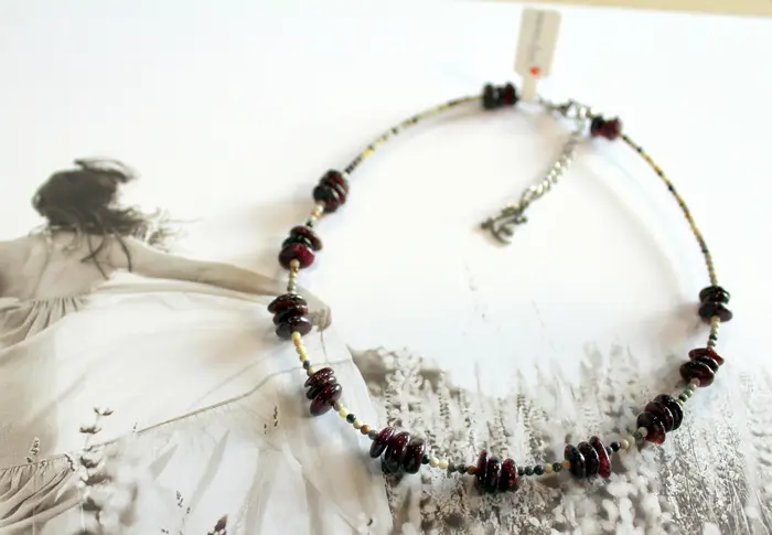 11 - שרשרת מישפה וגארנט