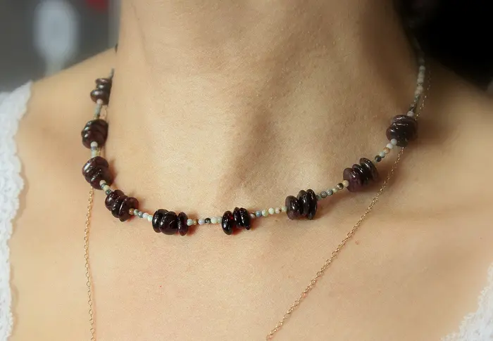 11 - שרשרת מישפה וגארנט