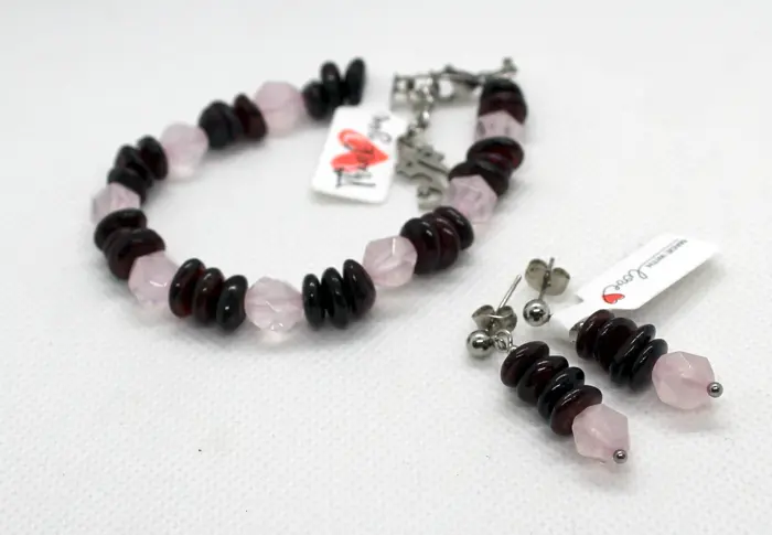 11 - עגילים מגארנט וקווארץ