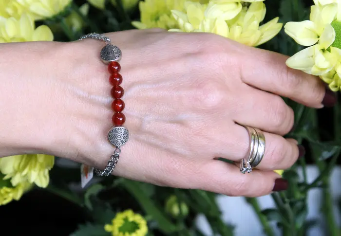 87 - צמיד מקרנליאן ואבני כסף עתיק