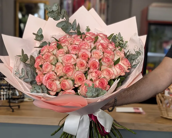 זר של 51 ורדי ג'מילה