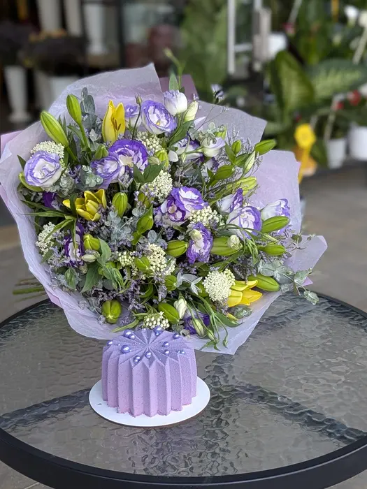 סט לבנדר - זר פרחים ועוגת מוס